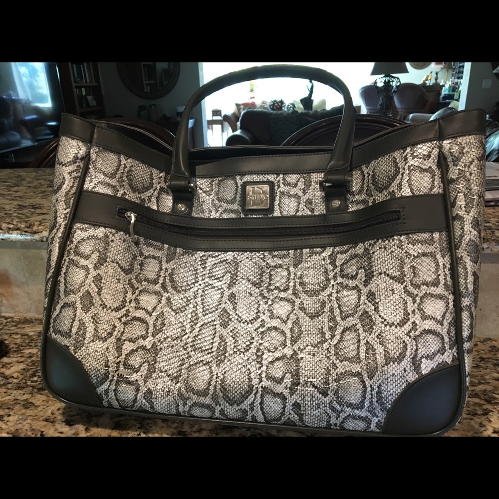 Studio D Laptop Bag